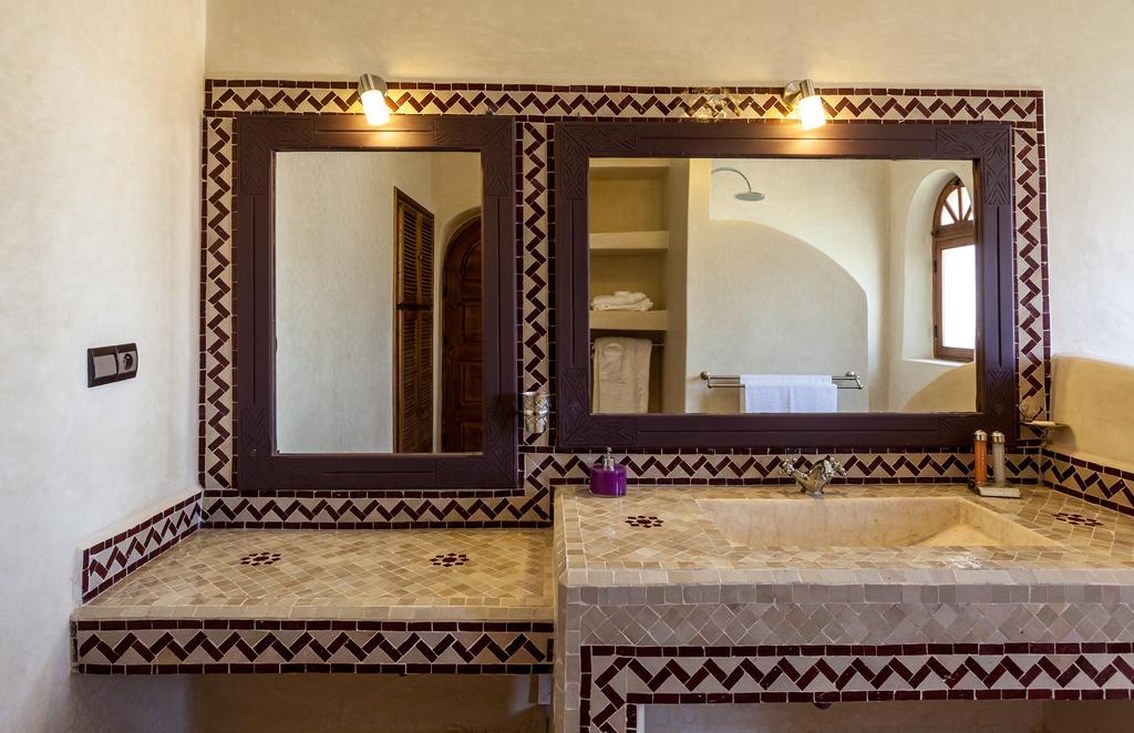 Riad Dharma Bou Mkila Buitenkant foto