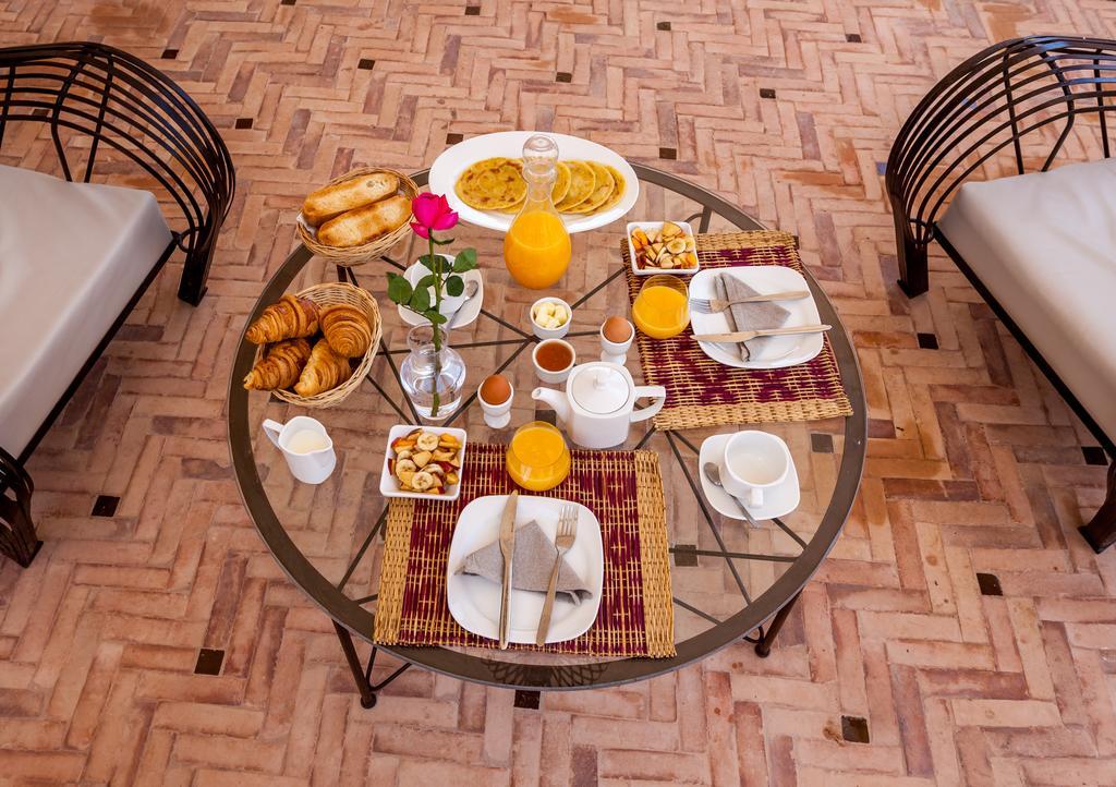 Riad Dharma Bou Mkila Buitenkant foto